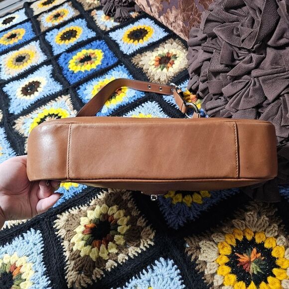 Coach Y2K Large Hamptons Clip Shoulder Bag in Signature Optic Monogram Purse - Picture 5 of 7